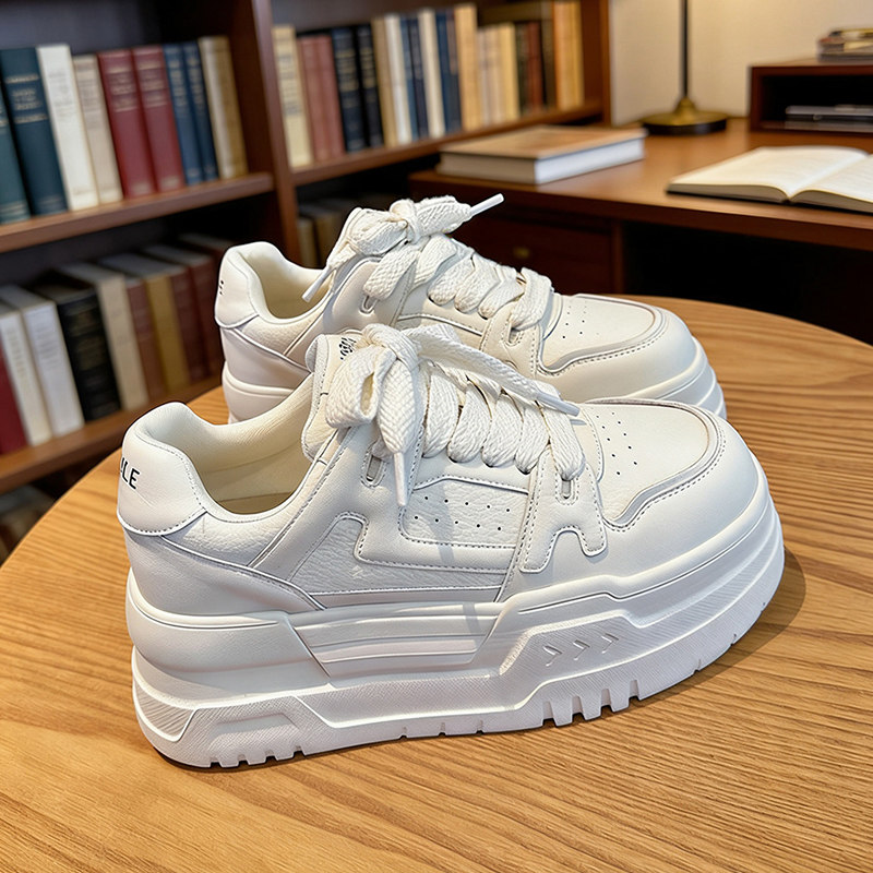真皮厚底小白鞋女2026春季新款百搭增高轻便松糕板鞋休闲运动鞋子