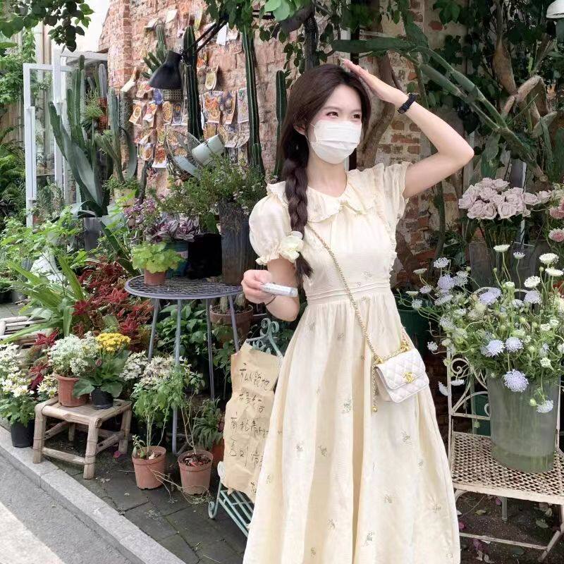 温柔风气质减龄收腰连衣裙女学生夏季新款超仙显瘦中长款碎花裙子