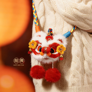 国潮儿童2026新款斜挎包礼物新年过年春节马年醒狮女童毛绒包礼品