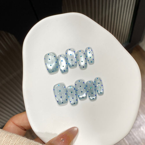 Milia 纯手工穿戴甲片冰川蓝色猫眼美甲小清新波点亮片美甲显白