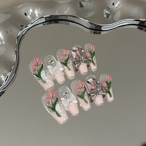 Milia 纯手工穿戴甲片感春夏季立体郁金香花朵粉色美甲显白精致感