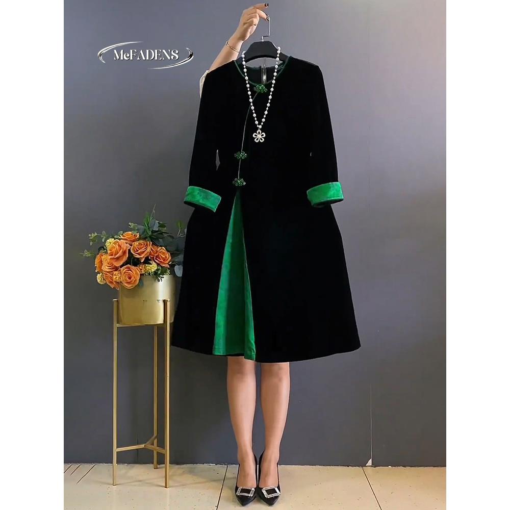 香港胖毫米加码女士冬季新款丝绒中国风覆古设计圆领优雅高端连衣