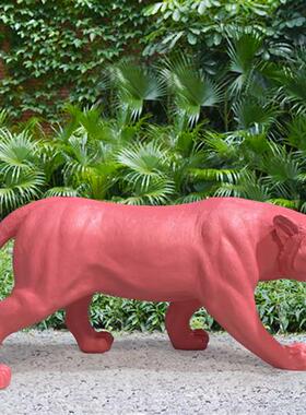 户外仿真大型雪豹子雕塑景区公园林玻璃钢景观动物模型装饰摆件