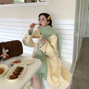 韩版显白纯色薄荷绿加厚围巾秋冬披肩两用长款流苏边百搭保暖围脖