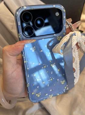 韩系温柔氛围蓝色碎花挂件手机壳适用苹果17promax新款IMD双层15pro全包16promax保护套14/13防摔16女款