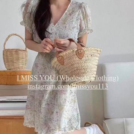 韩国imissyou连衣裙2025年新款温柔甜美风V领泡泡袖高腰碎花裙女