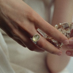 肌理宽面宝石开口戒指女新中式轻奢小众设计高级感气质中指戒指环