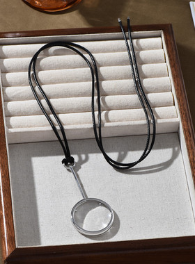 老钱风放大镜吊坠项链女轻奢小众设计高级感长款皮绳中古毛衣链