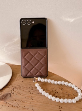 小香风深棕色格纹羽绒服适用于三星GalaxyZ Flip7FE珍珠手链防摔flip6时尚W25flip翻盖flip5女W24flip保护