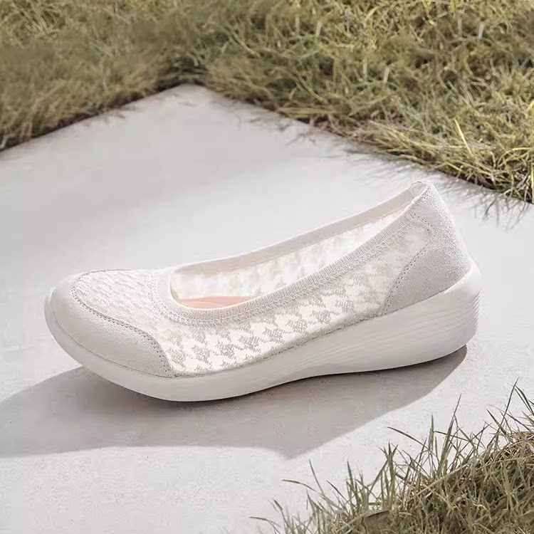 Skechers斯凯奇女士薄款一脚蹬懒人健步鞋休闲妈妈鞋单鞋158725