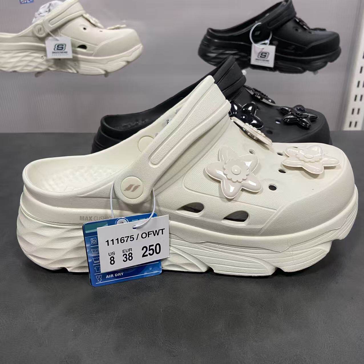 Skechers泡泡鞋夏季女士春季轻质透气厚底缓震凉拖鞋111675