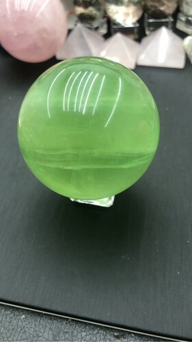 苹果绿莹石球5.2厘米