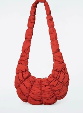 包包女可颂云朵包25春夏女士新年褶皱大容量单肩饺子牛角包斜跨女