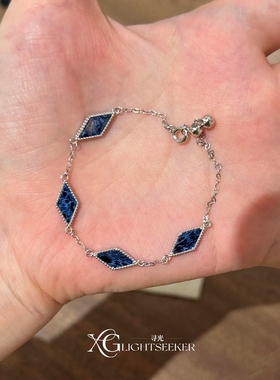 蓝色双面龙纹菱形手链2025新爆款