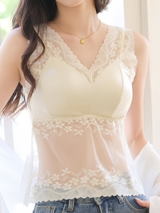 炸街囡春夏新款轻奢一体杯美胸蕾丝背心性感优雅打底吊带修身内衣