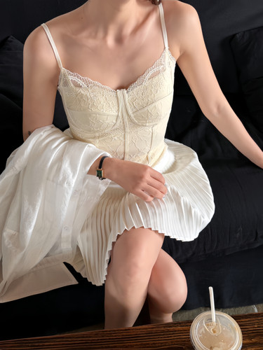 辣妹性感蕾丝吊带背心女夏薄款内搭带胸垫小胸聚拢美背可外穿上衣