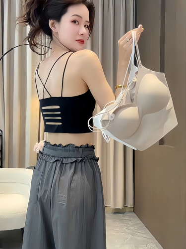 炸街囡2026新款冰丝吊带双肩带美背背心乳胶胸垫修身无痕上衣抹胸