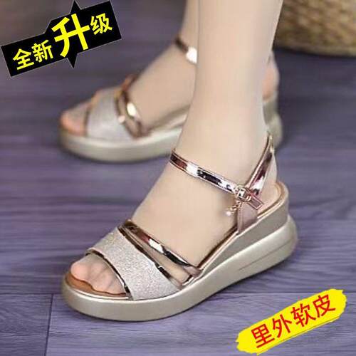 真软皮罗马凉鞋女2026夏季新款一字扣厚底软底洋气妈妈女士凉鞋