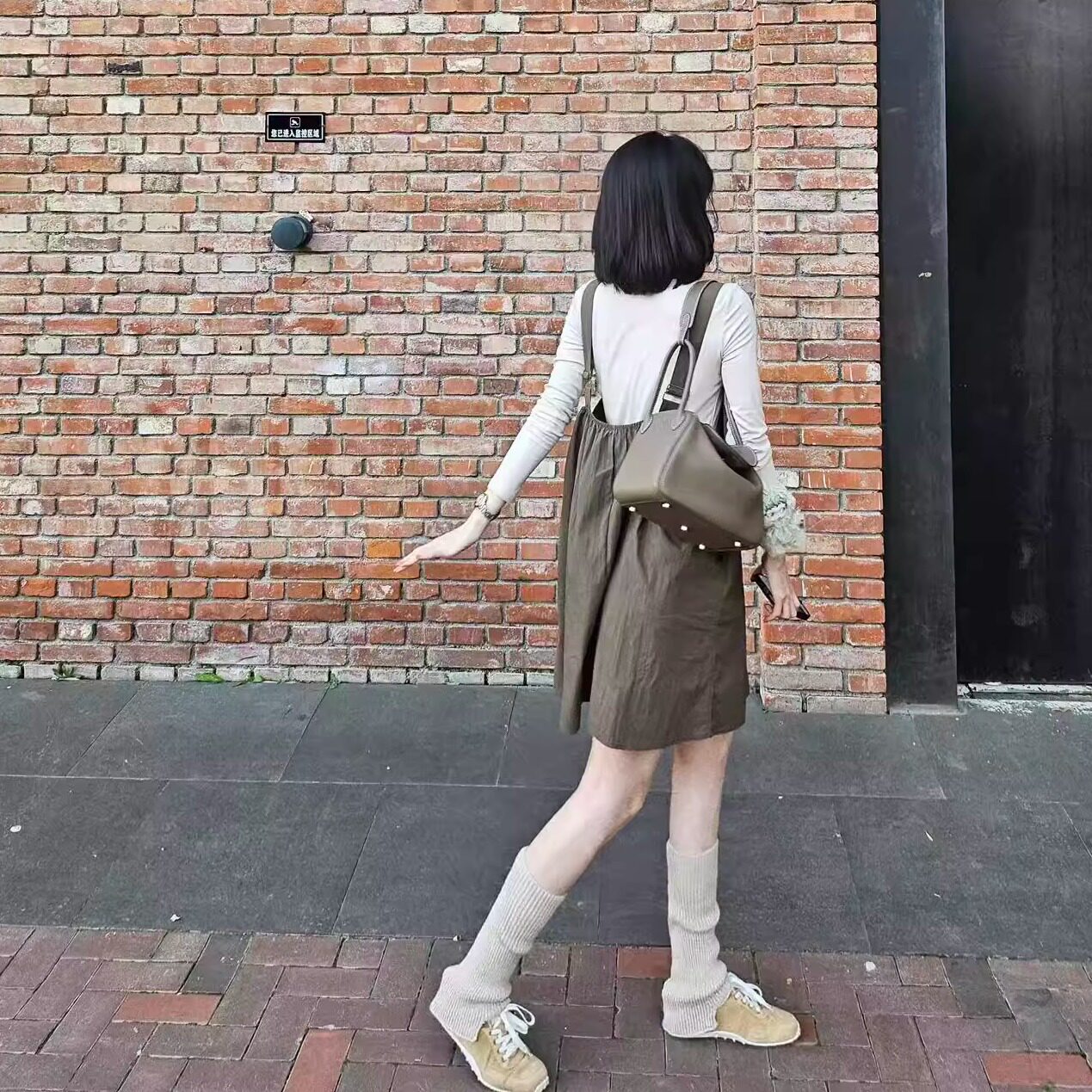 2025新款韩版休闲百搭显瘦摩卡绿工装裙背带裙连衣裙女