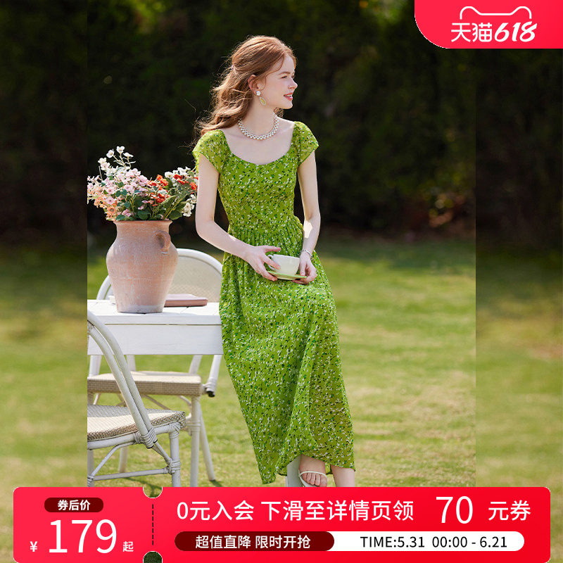 白鹿语法式气质方领飞飞袖碎花裙25夏新款甜美高腰长款女连衣裙