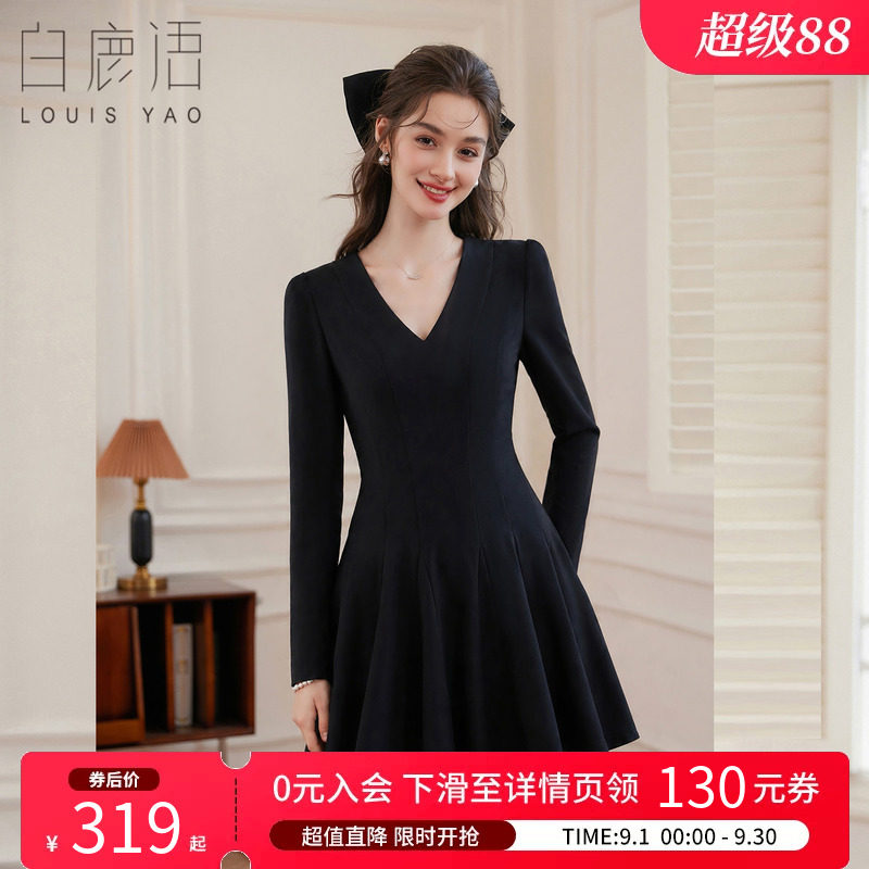白鹿语千金风V领长袖小黑裙女