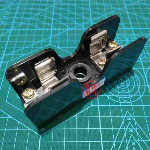 AM4正浩正熔RT19-125A AM3保险丝熔断器底座22×58mm R017