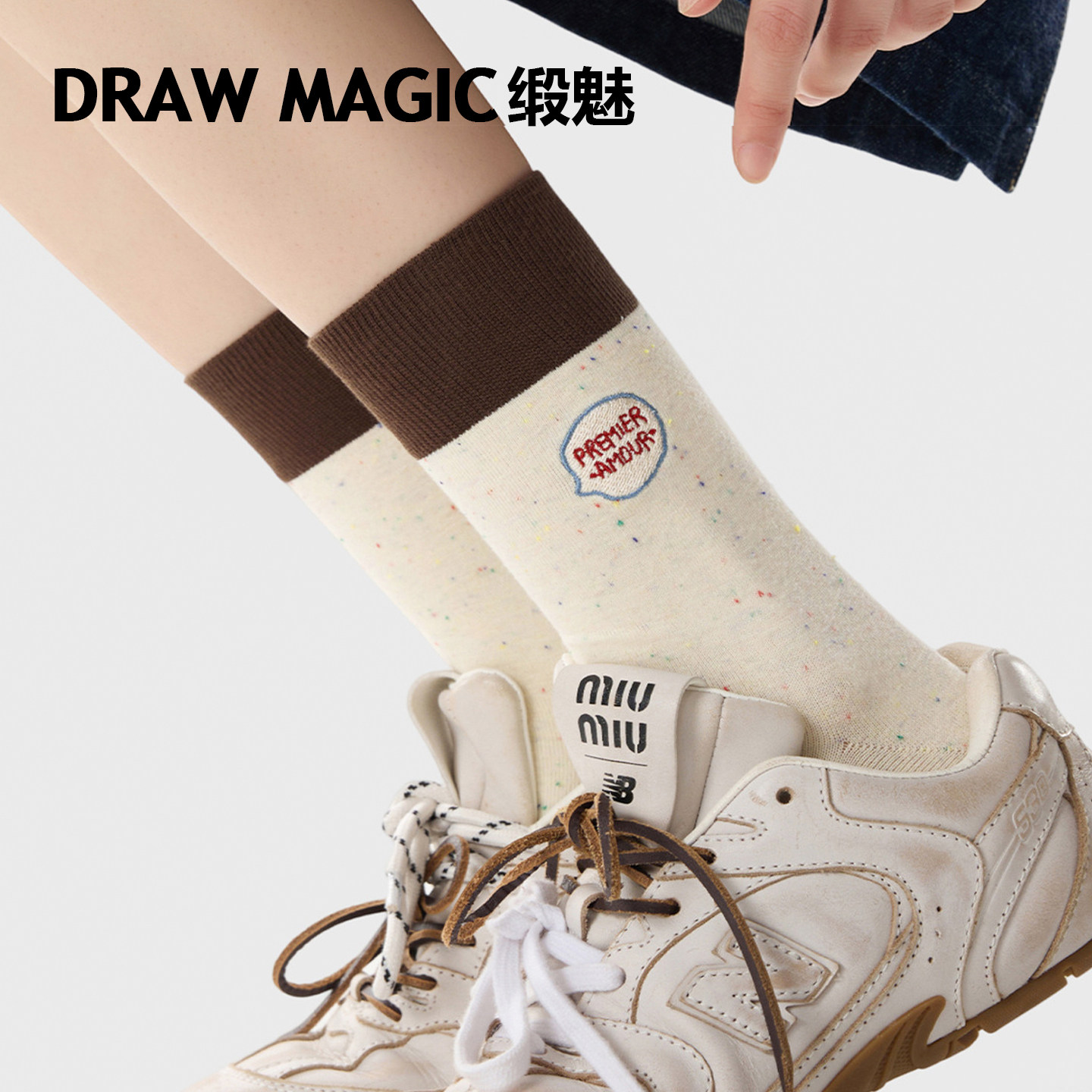 时尚秋冬女袜撞色卡通刺绣中筒袜子女无骨点子纱可爱卡通韩国长袜