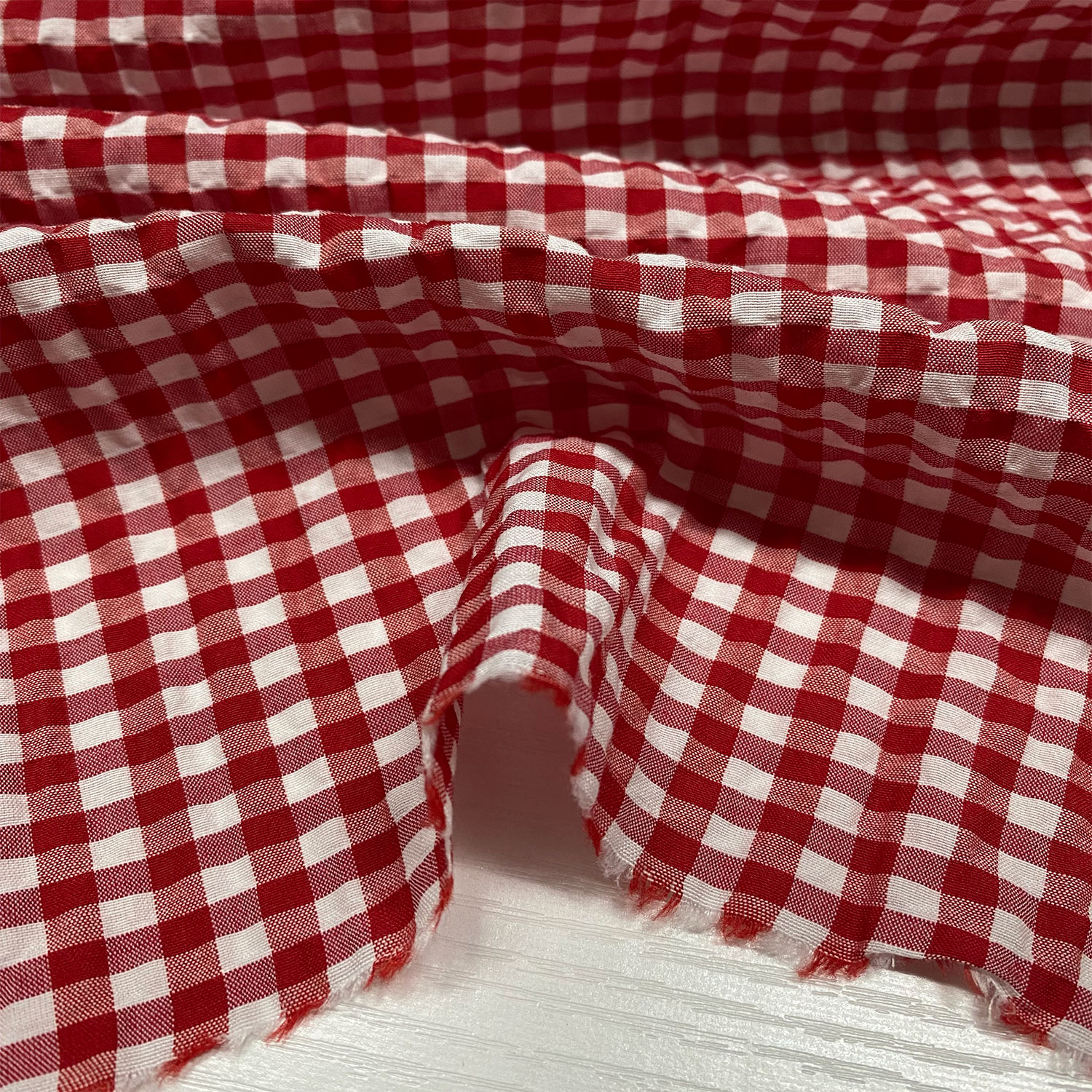进口红白格子全棉泡泡皱布春夏薄海绵垫/布料/面料/