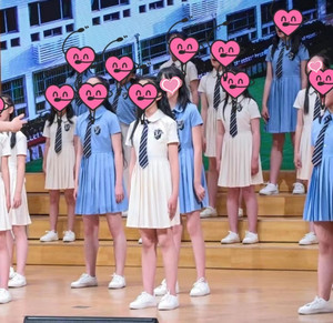新款儿童合唱服小学生初中生毕业季班服朗诵比赛表演服合唱团服装