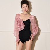 微风假日连体泳衣女高级感保守遮肚显瘦纯欲度假拍照泡温泉泳装