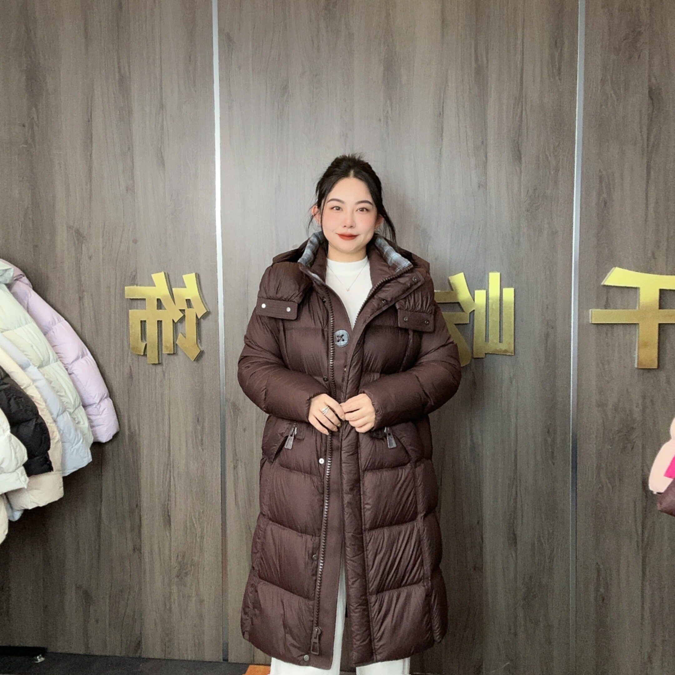 卡菲莱AVP品牌羽绒服女2026年新款中长款加厚保暖90鸭绒外套9831
