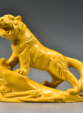黄色木质老虎摆件实木雕刻十二生肖木头虎吉祥物木制装饰工艺品