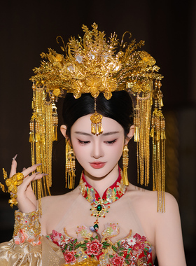 大气高端奢华礼服金色2025新娘头饰龙凤冠秀禾服整冠凤冠霞帔发饰