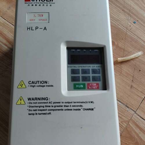 议价变频器 3.7Kw HLPA03D743B 两台可维修