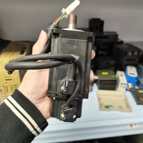 议价伺服电机 GYS401DC2-T2A，400W功率，实物可维修翻新