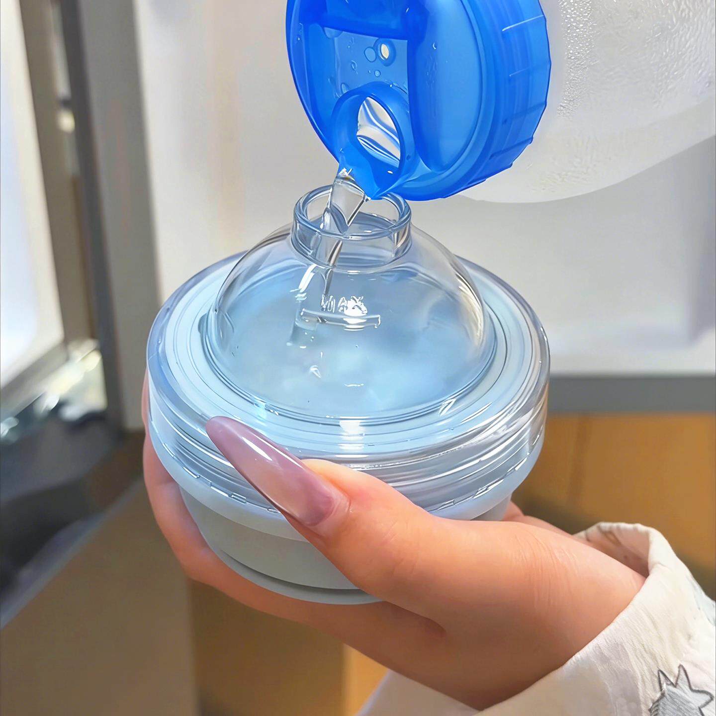折叠冰球杯大冰球模具制冰盒冰格硅胶便携式随心杯食品级家用冰块