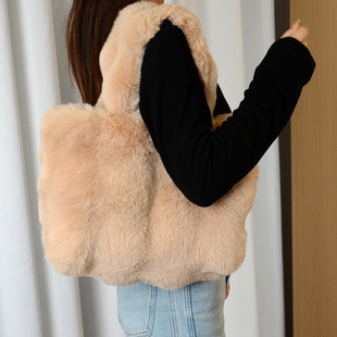 高级感秋冬毛毛绒包女2025新款时尚百搭手提包大容量单肩托特包
