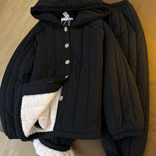 高级感黑色三层夹棉睡衣女冬季新款大码保暖加绒可外穿家居服套装