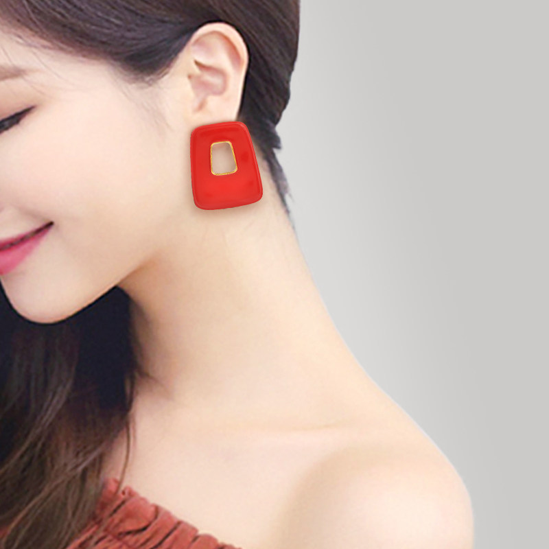 大牌明星同款红色耳钉国风中式优雅气质礼服耳饰方形镂空夸张耳环