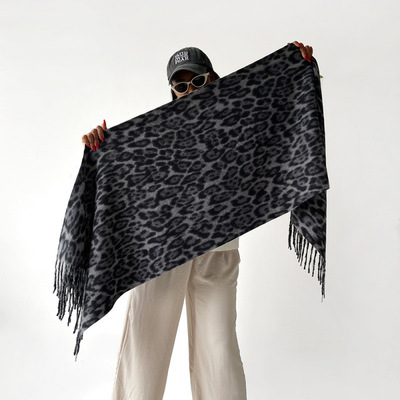 新款豹纹围巾女士仿羊绒围巾欧美