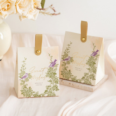 手提法式创意婚礼手绘糖盒高级感