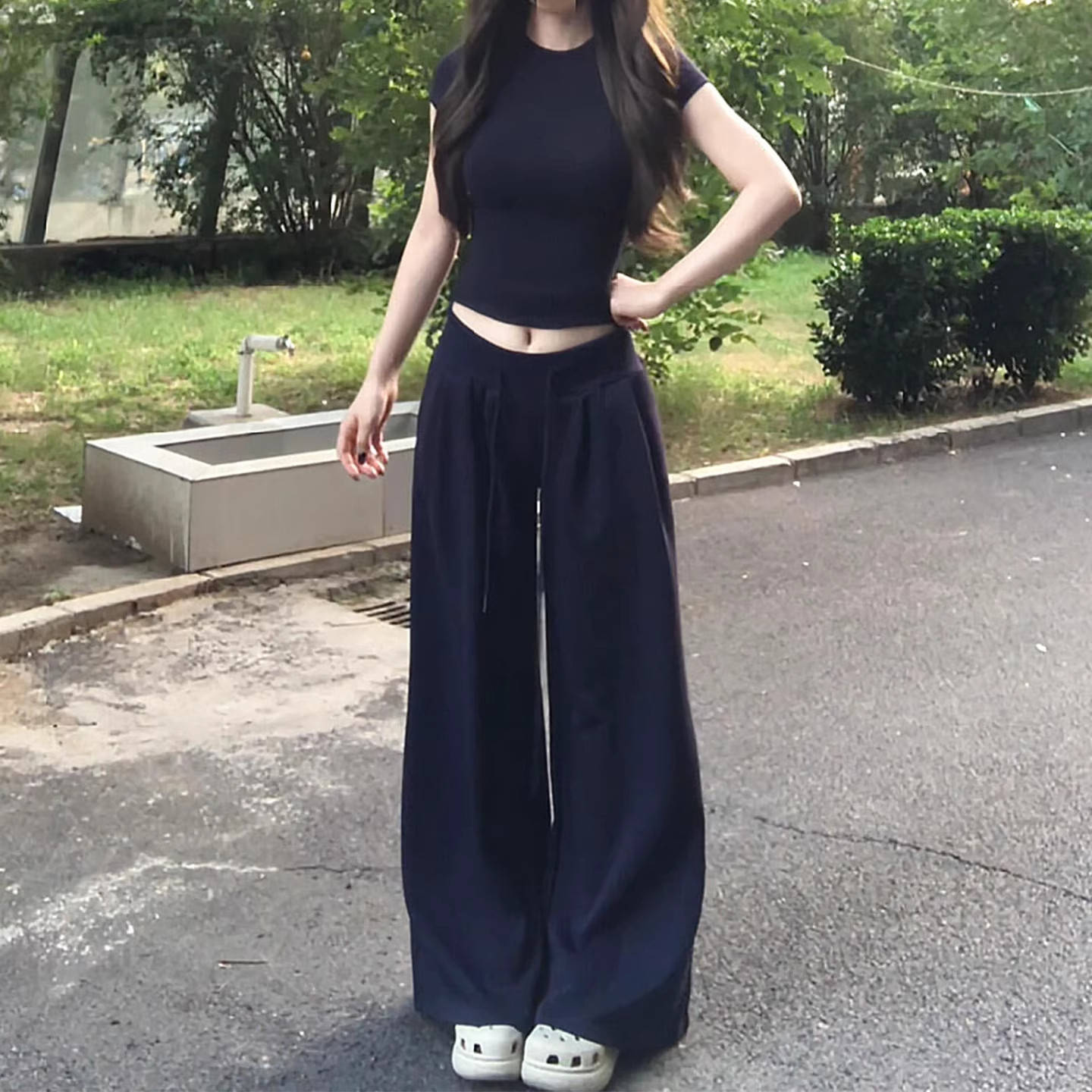 藏青色运动裤女秋2025新款美式慵懒松弛感低腰阔腿裤宽松休闲卫裤