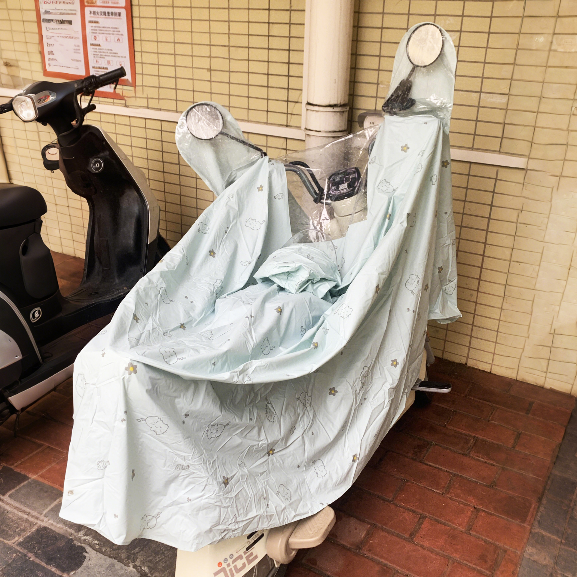 雨衣电动车雨披加大加厚长款全身成人外穿单人骑车专用暴雨雨披