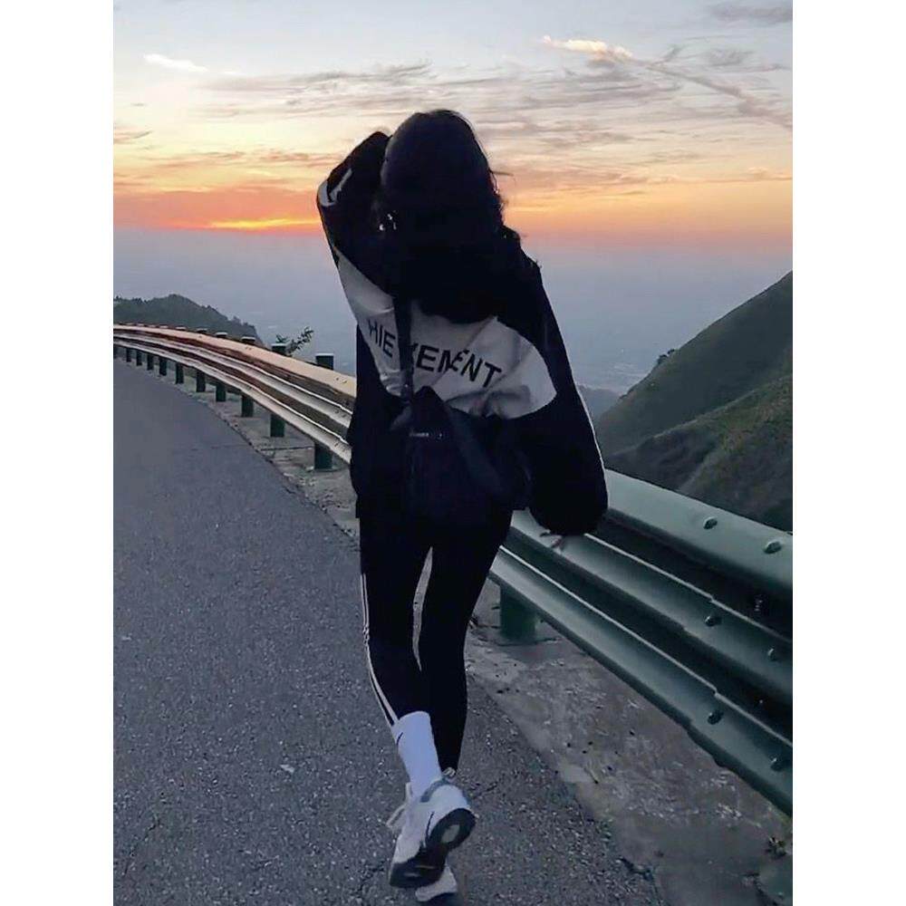 专柜2025秋冬薄款宽松连帽夹克韩版工装风衣女外套大码加厚棒球服