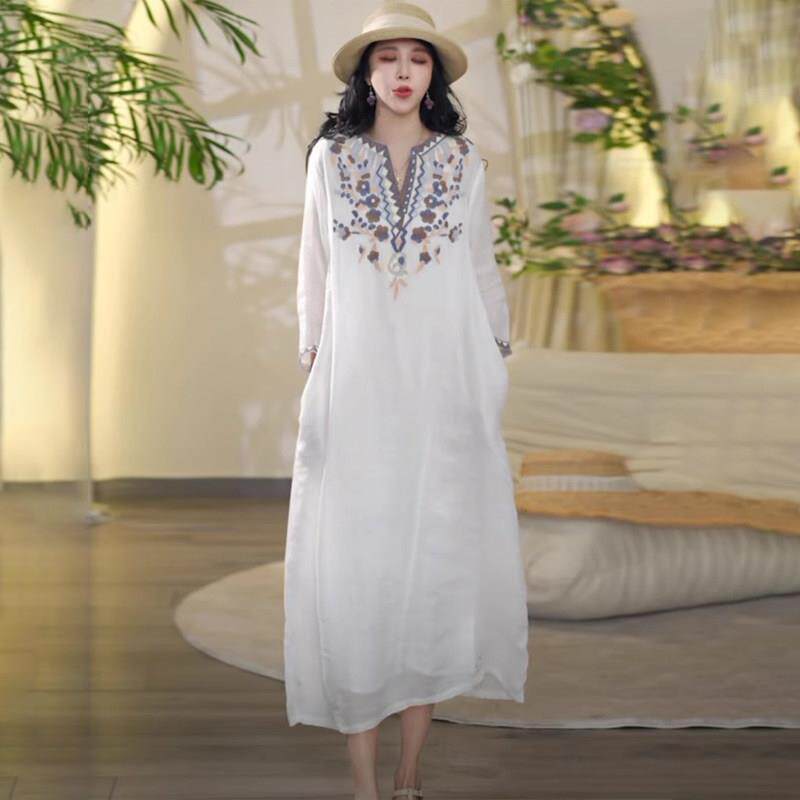 欧洲站文艺苎麻透气连衣裙女2026年夏季新款重工刺绣宽松度假长裙