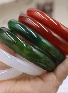 厂家直播货源红玛瑙手镯女款玛瑙手饰窄玉髓手镯江湖地摊展销礼品