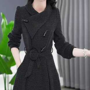 打底裙配大衣秋冬连衣裙加绒加厚遮肉显瘦洋气减龄年轻漂亮a字裙