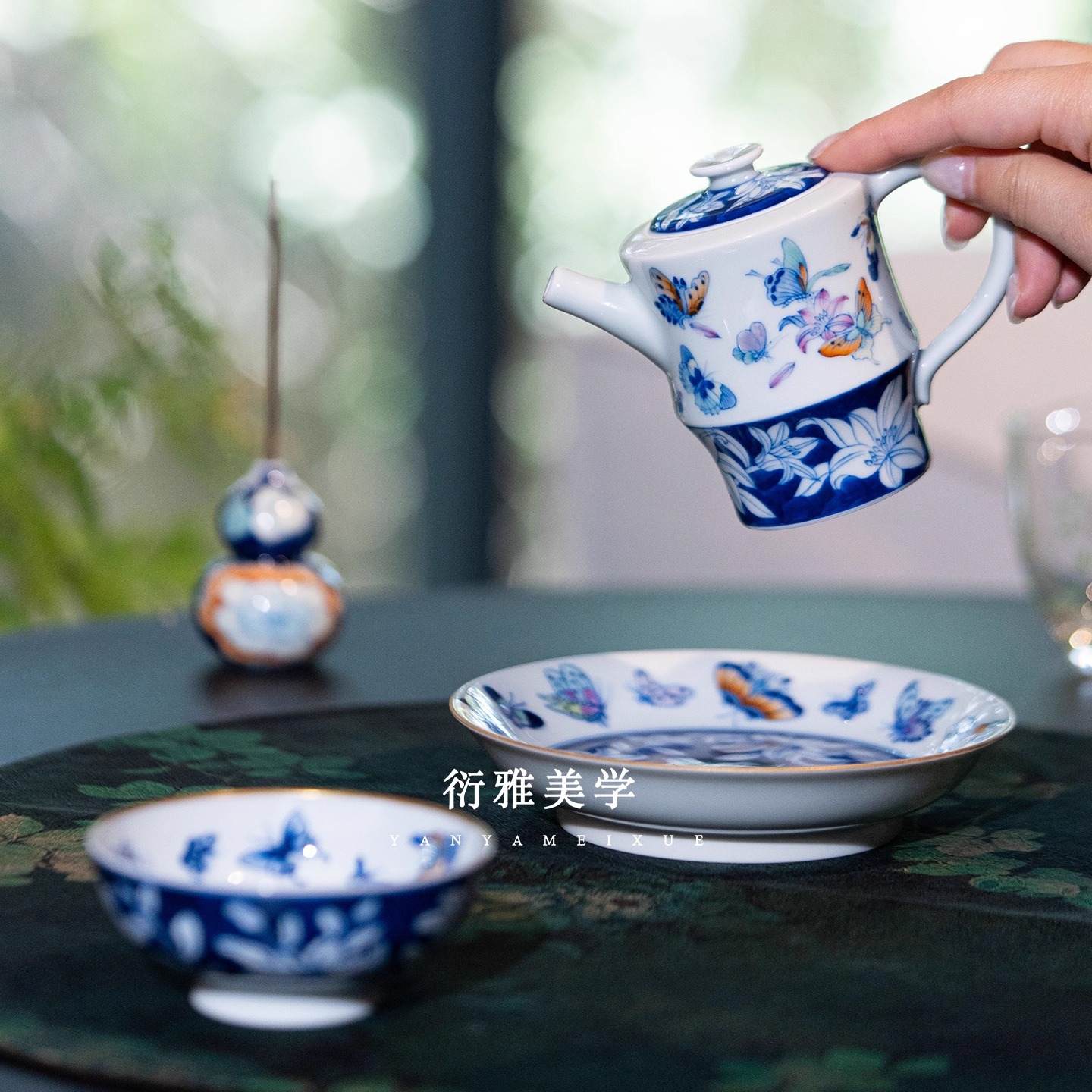 小雅家丨卓君景德镇手绘青花斗彩蝶舞百合花茶壶壶承茶杯 拍改价