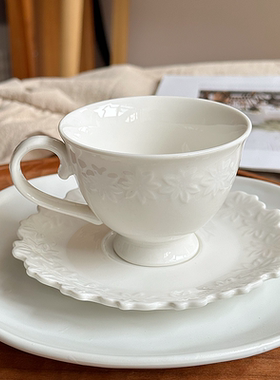 半颗橘子HO 春日花环陶瓷杯碟一套白色浮雕陶瓷咖啡杯碟花茶杯