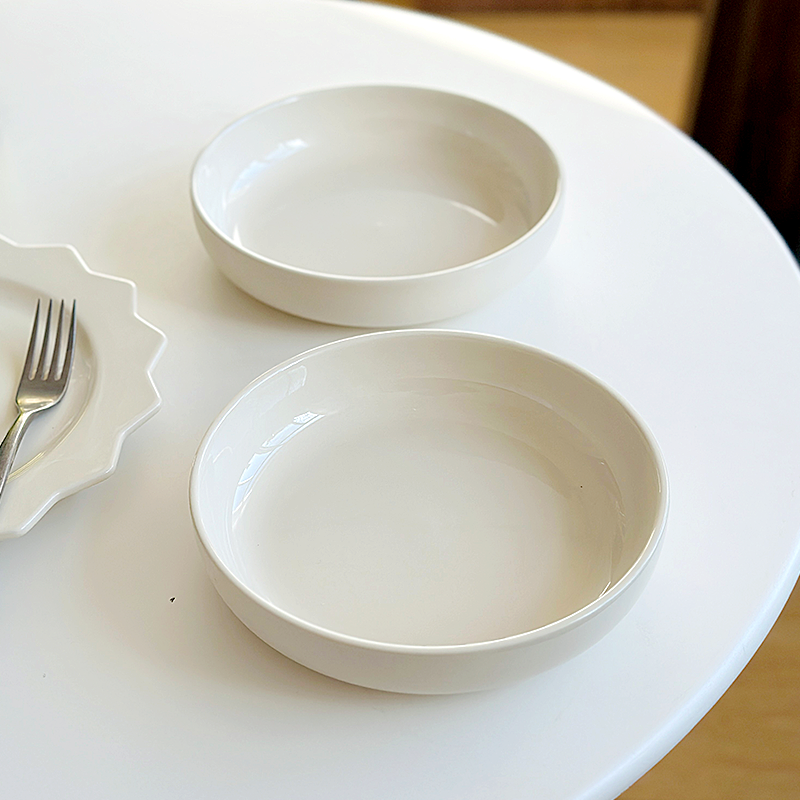 半颗橘子HO 纯色陶瓷饭盘圆润带深度釉下彩深盘家用饭盘